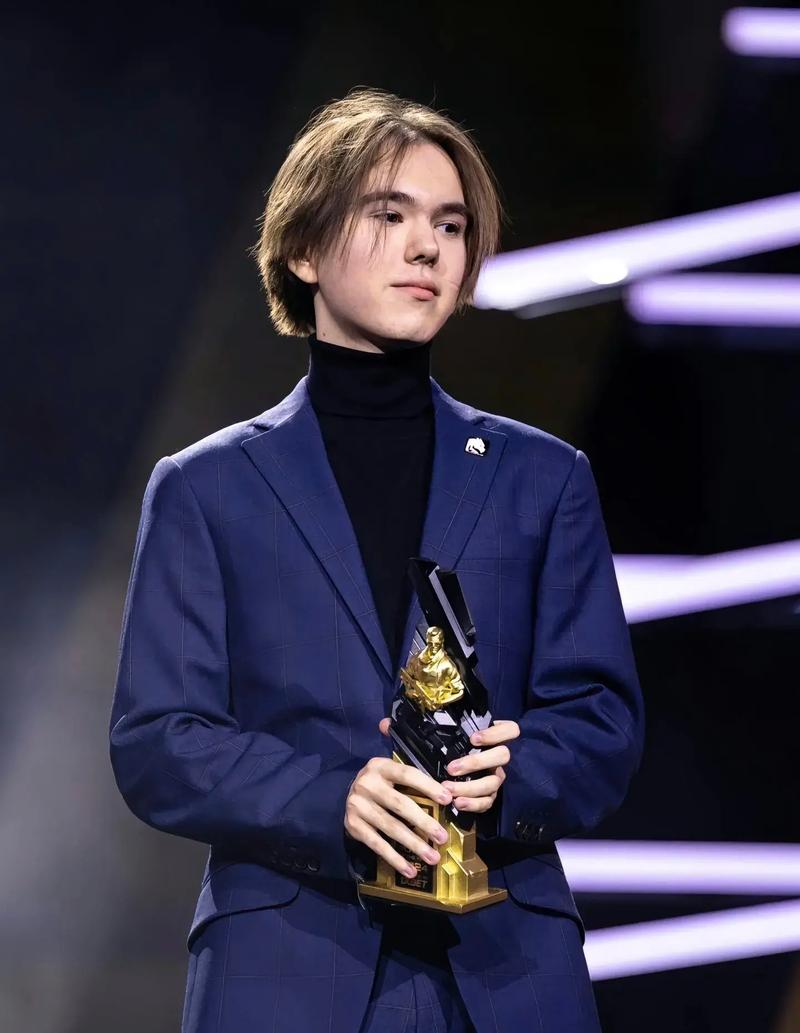 GALA状态好到爆棚 多项数据排在联赛第一