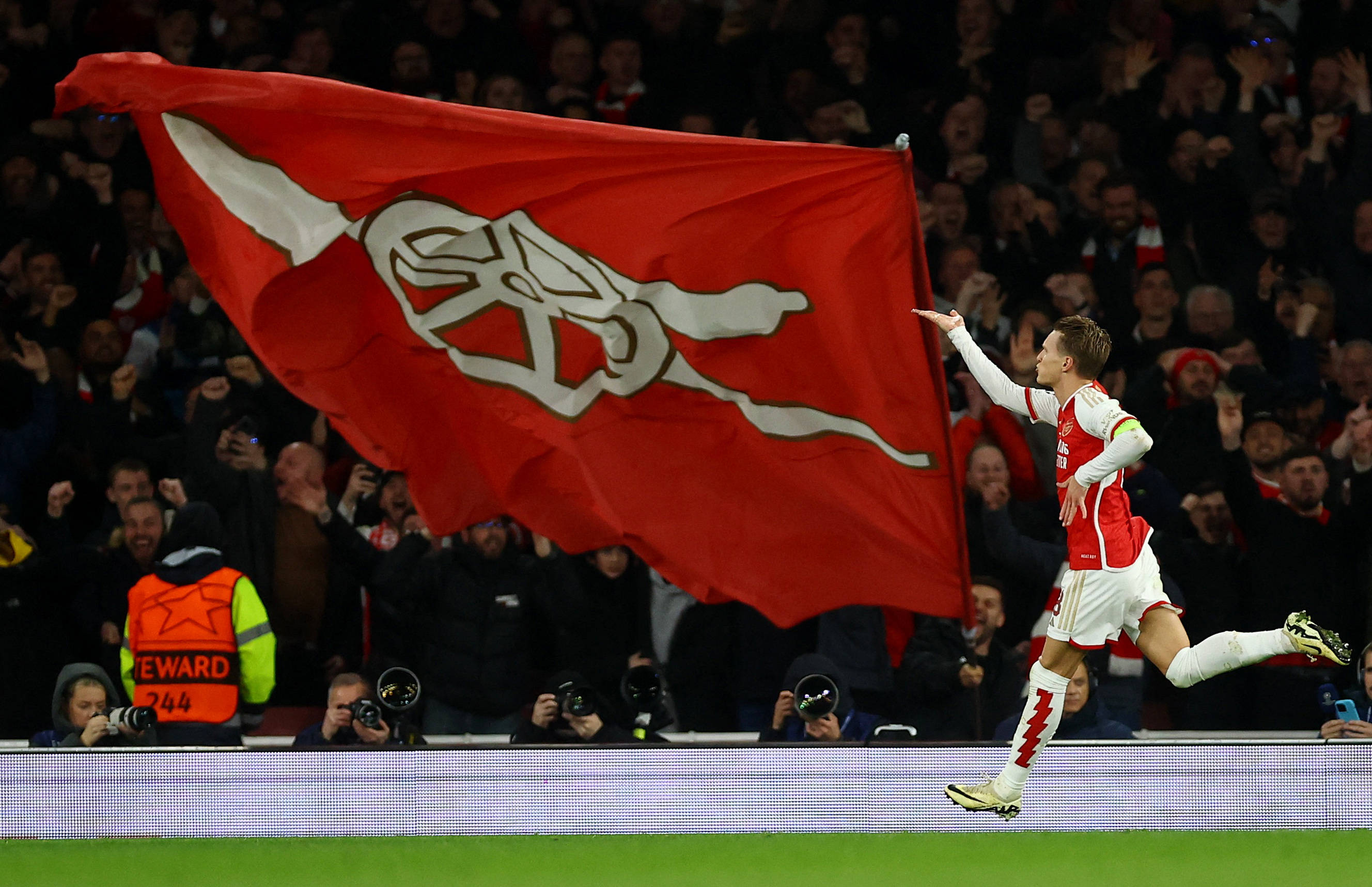 LOL全球总决赛官宣：10月5日冰岛开打